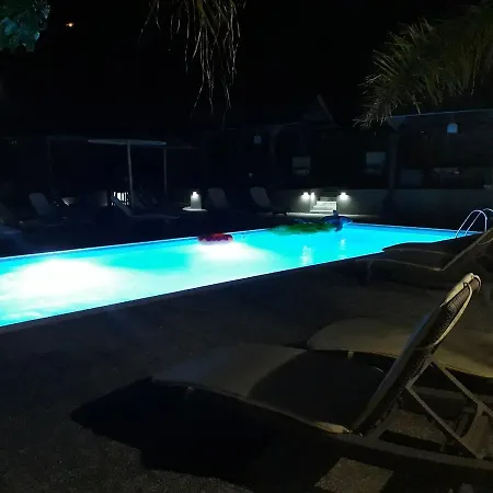 Almirikia Apartment